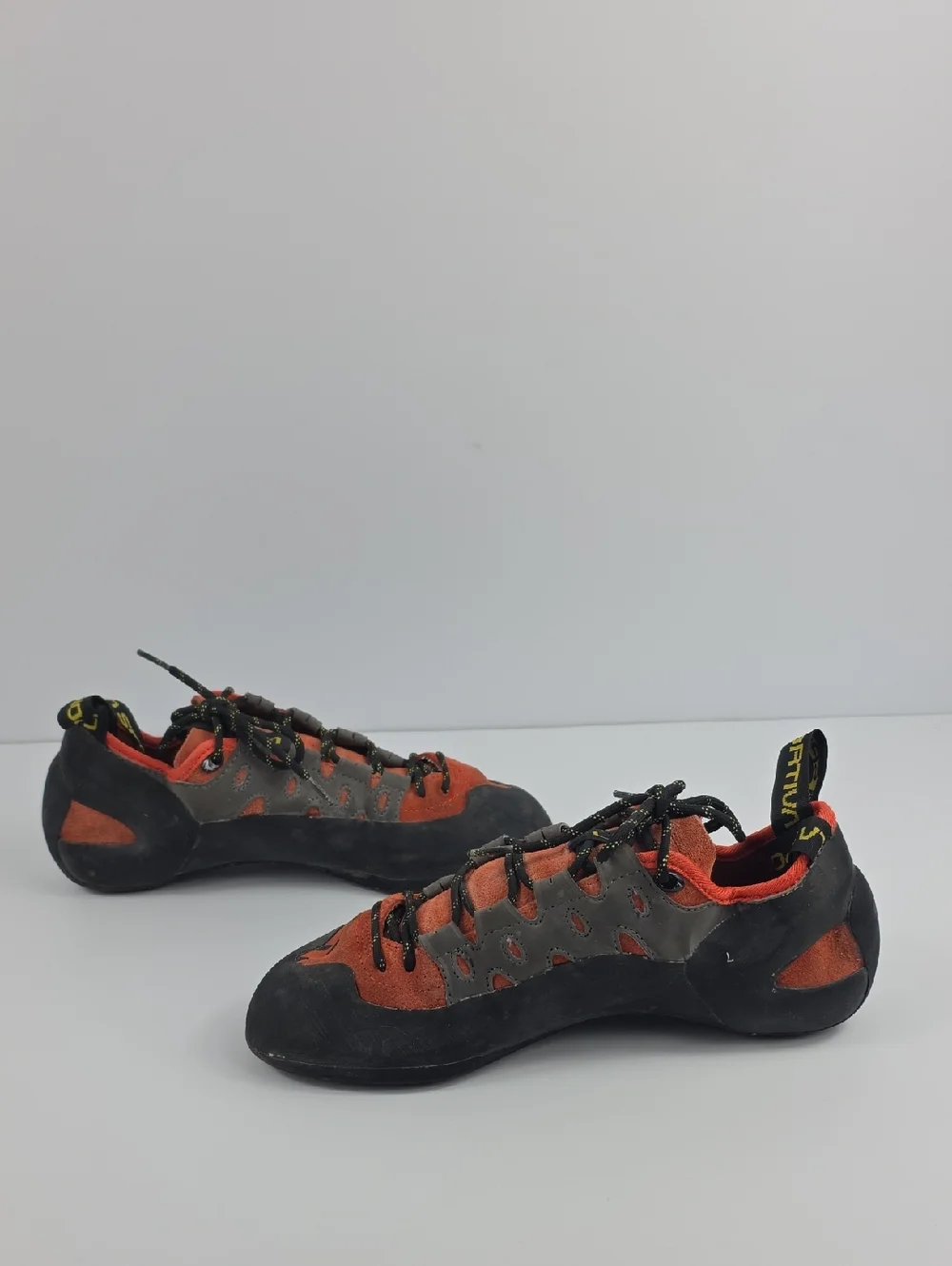 La Sportiva Tarantulace Orange Men's Climbing Shoes Size 9.5